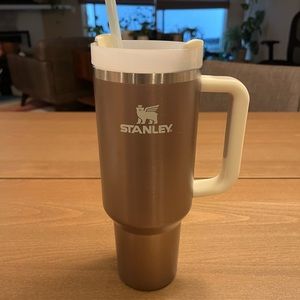 Stanley Quencher 40oz in Rose Quartz